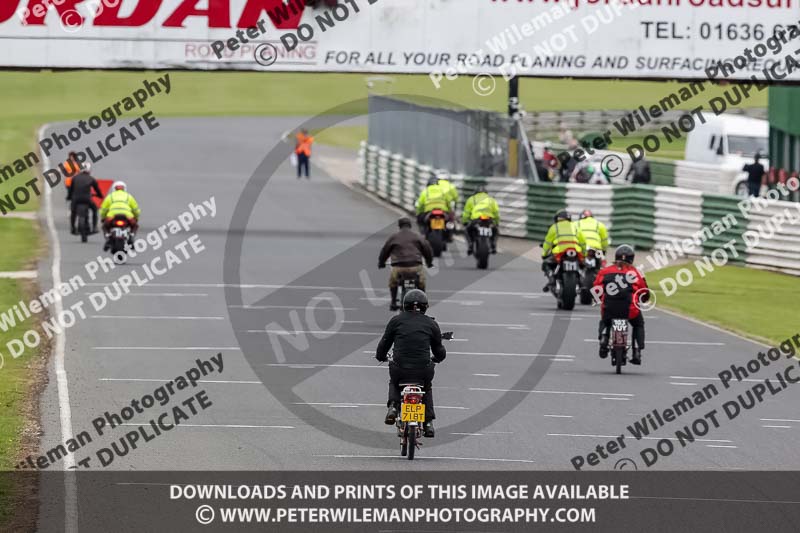 Vintage motorcycle club;eventdigitalimages;mallory park;mallory park trackday photographs;no limits trackdays;peter wileman photography;trackday digital images;trackday photos;vmcc festival 1000 bikes photographs